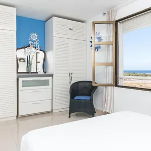 https://la-casa-de-montse.adeje-hotels.com